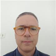 Laureato in Economia Aziendale e Mangement offre lezioni di matematica, biologia, informatica